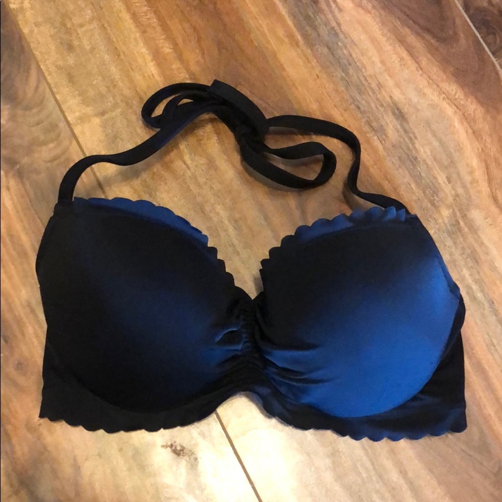 Black bikini top